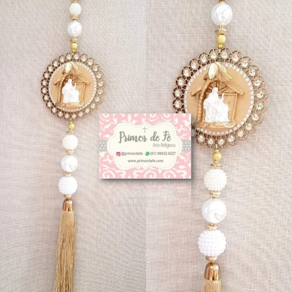Pingente de Porta: Presépio de Natal – Flor Dourada Pingente de Porta: Presépio de Natal – Flor Dourada