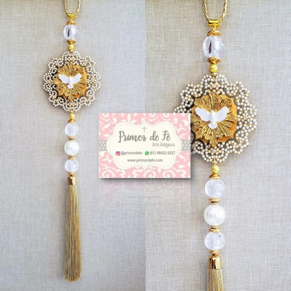 Pingente de Porta: Divino Espírito Santo – Arabesco Dourado Pingente de Porta: Divino Espírito Santo – Arabesco Dourado